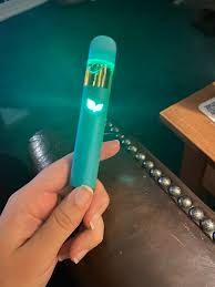 URB Delta-8 THC Live Resin Disposable 3G In Pakistan photo review